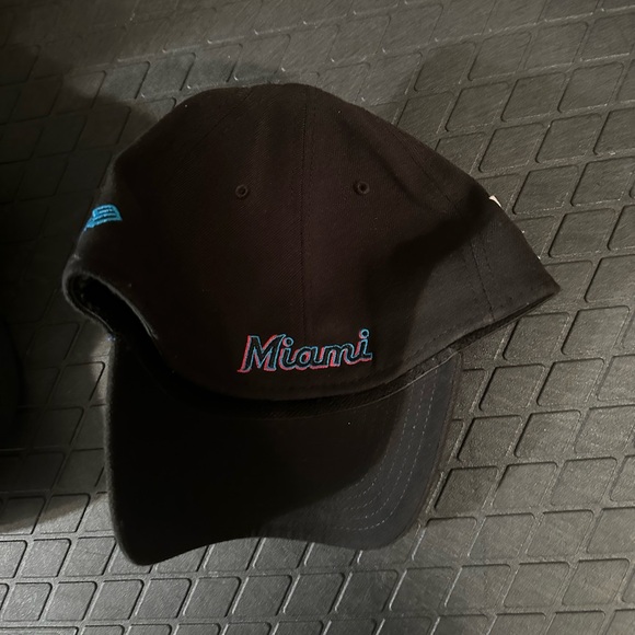 Hat - Picture 2 of 2